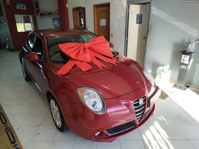 Alfa Romeo Mito 1.3 JTD  Bem  estimado