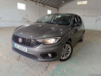 Fiat Tipo 1.3 M-Jet Lounge