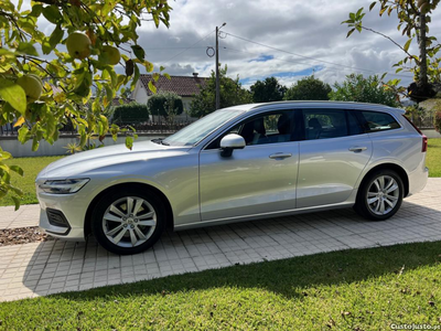 Volvo V60 D4 Momentum Plus