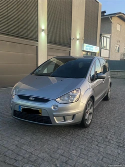 Ford S-Max Titanium