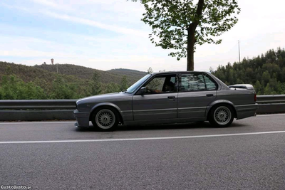 BMW 325 E30