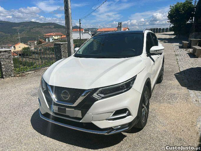 Nissan Qashqai N-connecta Led