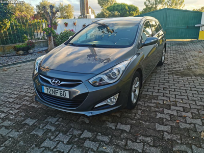 Hyundai i40 Blue