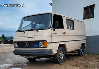 Mercedes-Benz  MB 130