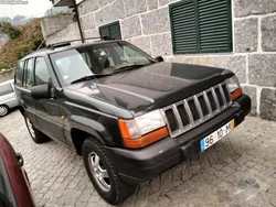 Jeep Cherokee 2.5 Laredo