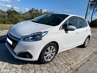 Peugeot 208 1.6 BlueHdi Style