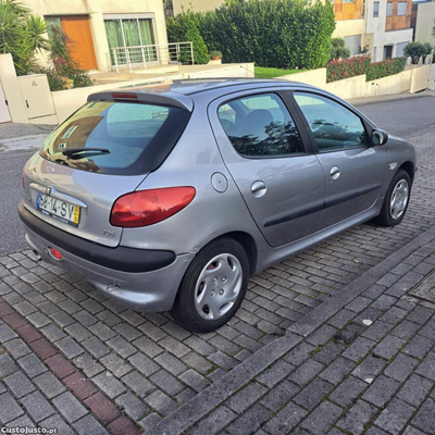 Peugeot 206 1.1