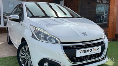 Peugeot 208 1.2 PureTech Life Signature de 2019