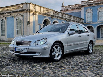 Mercedes-Benz C 220 Avantgard 130 mil km Nacional