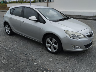 Opel Astra Enjoy 1.4 ( GASOLINA ) 158000km