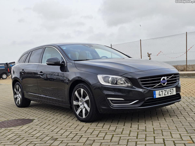 Volvo V60 2.4 D6 Pluy-in Hybrid