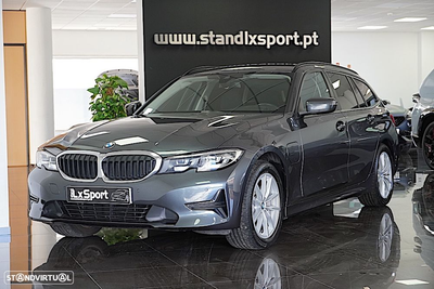 BMW 330 e Touring Auto