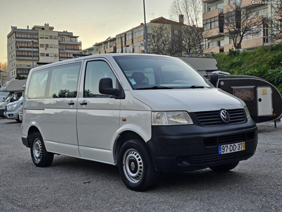 VW Transporter 1.9 TDI T5 9 Lugares