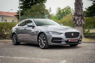 Jaguar XE 2.0 D R-Dynamic S