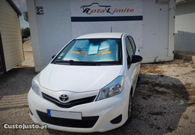 Toyota Yaris III Hatchback 1.4 D