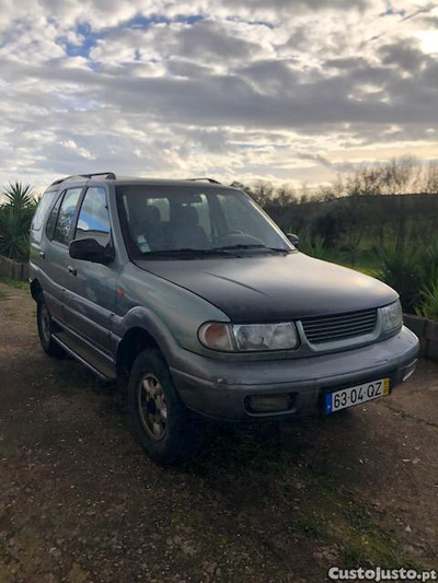 Tata Safari Mitsubishi 45D6 4x4