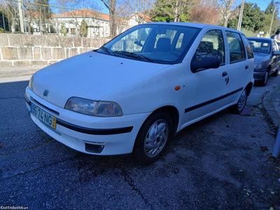 Fiat Punto 1.1 Impecável