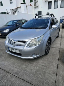 Toyota Avensis 2.0 D4D EXCLUSIVO