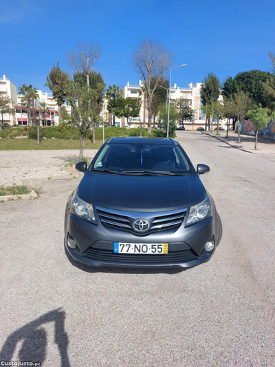 Toyota Avensis Luxury