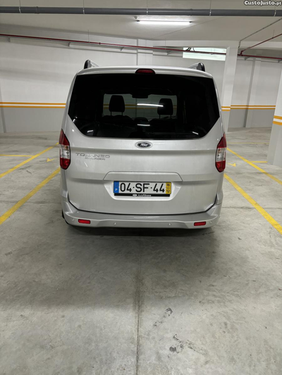 Ford Tourneo Courier