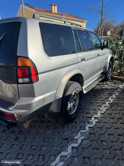 Mitsubishi Pajero Sport 2.5 TD GLS