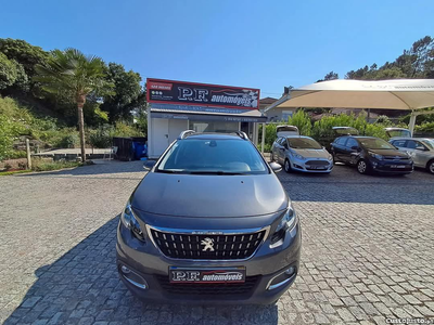 Peugeot 2008 PureTech Signature