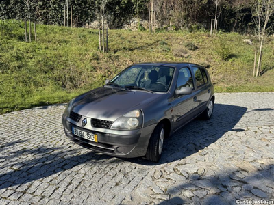 Renault Clio 1.2 16v Poucos Km