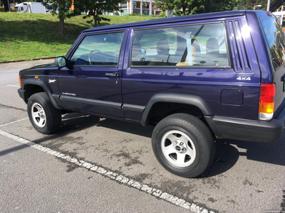 Jeep Cherokee Sport