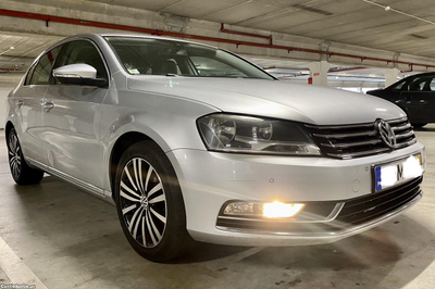 VW Passat 2.0 TDI 140 SPORTLINE BancosPele JLL17