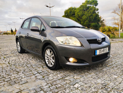 Toyota Auris 1.3vvt-i 101Cv apenas 99.000kms