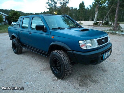 Nissan Navara D22