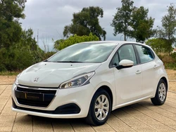 Peugeot 208 1.2 PureTech Signature