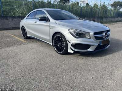 Mercedes-Benz CLA 45 AMG 4-Matic