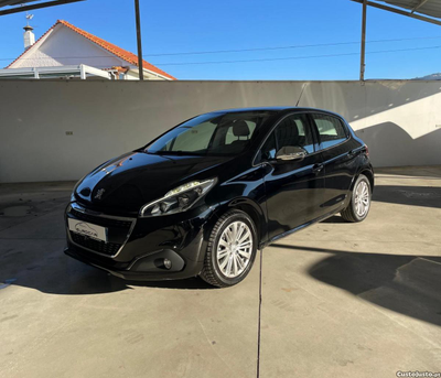 Peugeot 208 1.2 PureTech Allure EAT6