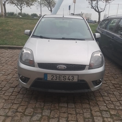 Ford Fiesta 1.3 gasolina