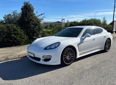 Porsche Panamera S HYBRID