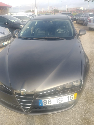 Alfa Romeo 159 JTDm,170 cv,a.c,pele,c/nova,2010!!