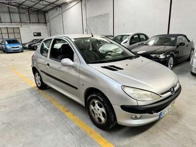 Peugeot 206 1.1i