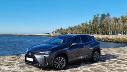 Lexus UX 250h Sport (Ecrã 12.3)