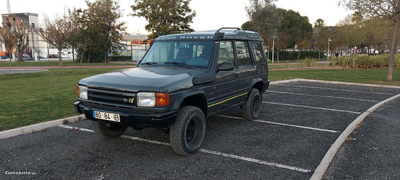 Land Rover Discovery lande rover 300