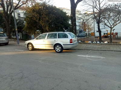 Skoda Octavia 1.4 -16v Gasolina