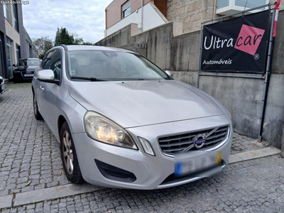 Volvo V60 2.0 D3 Momentum