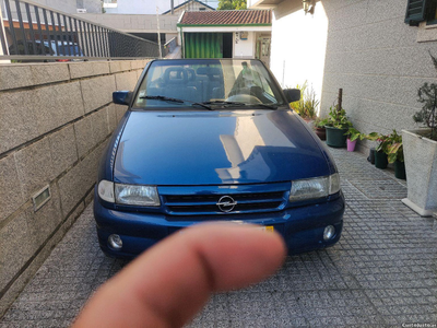 Opel Astra bertone