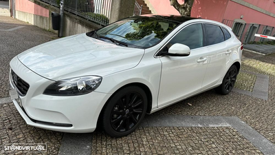 Volvo V40 1.6 D2 R-Design