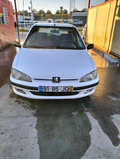 Peugeot 106 Em estado novo