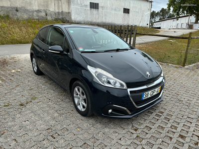 Peugeot 208 1.6 BlueHDi