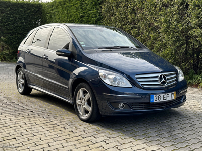 Mercedes-Benz B 180 Cdi Automático