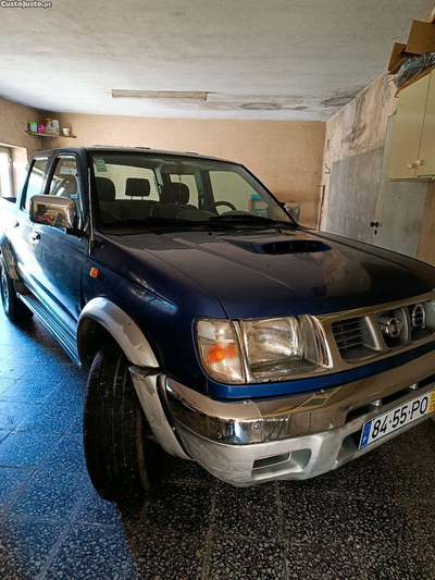 Nissan Navara 2.5 TD