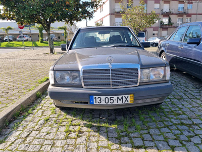 Mercedes-Benz 190 2.0