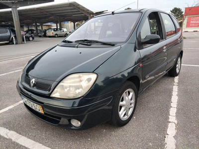 Renault Scénic 1.9 DCI